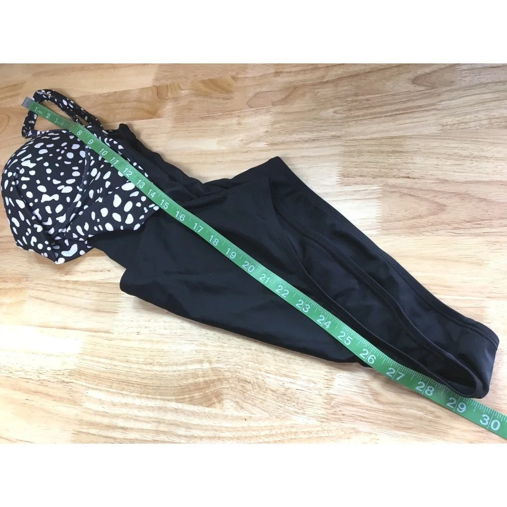 Cupshe Abstract Dot Twist Front Cutout One Piece Swimsuit Size M‎ Black White